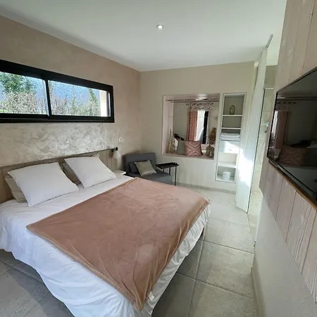 De Cesar Apartman *